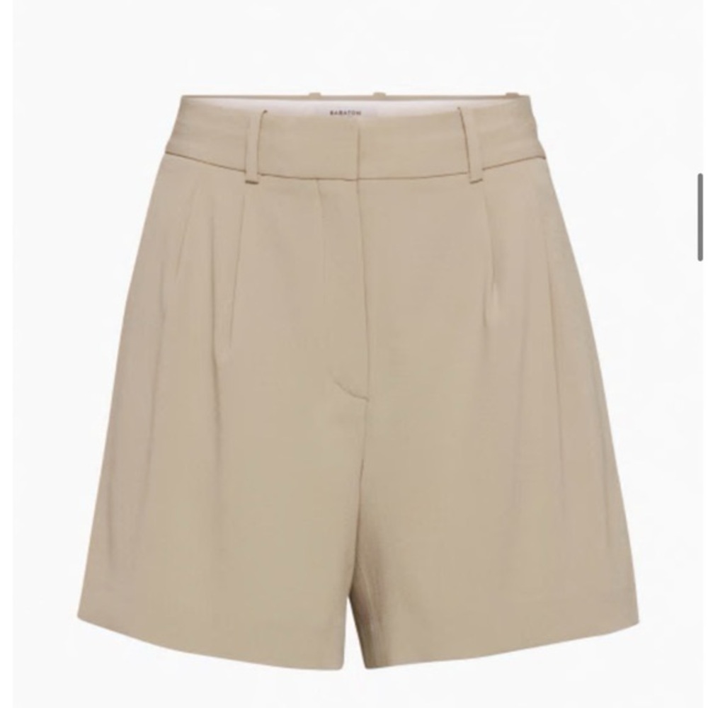 Babaton Pleated 5” Short
